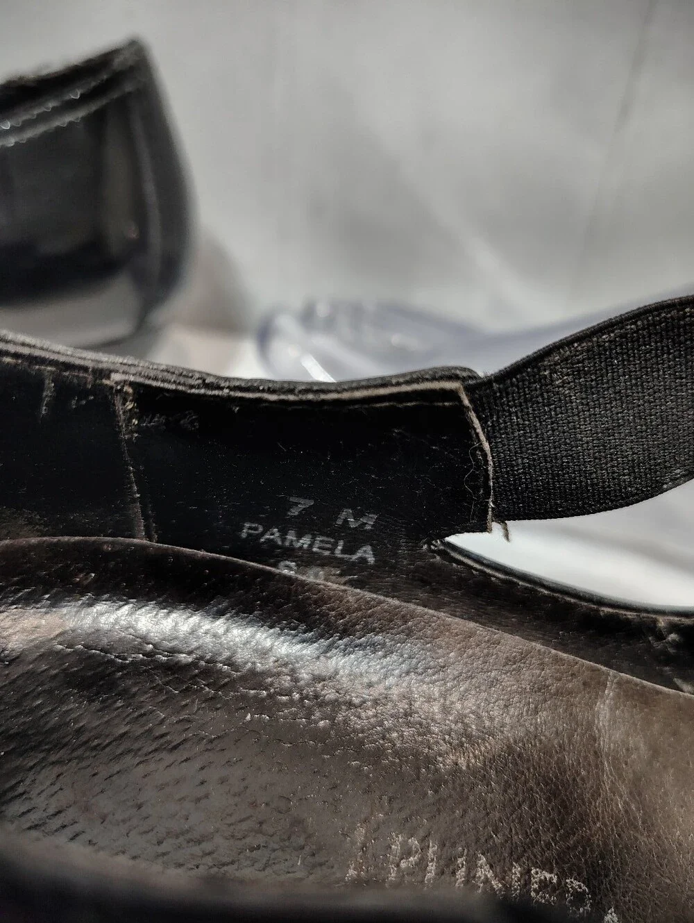 Donald J. Pliner brand donald